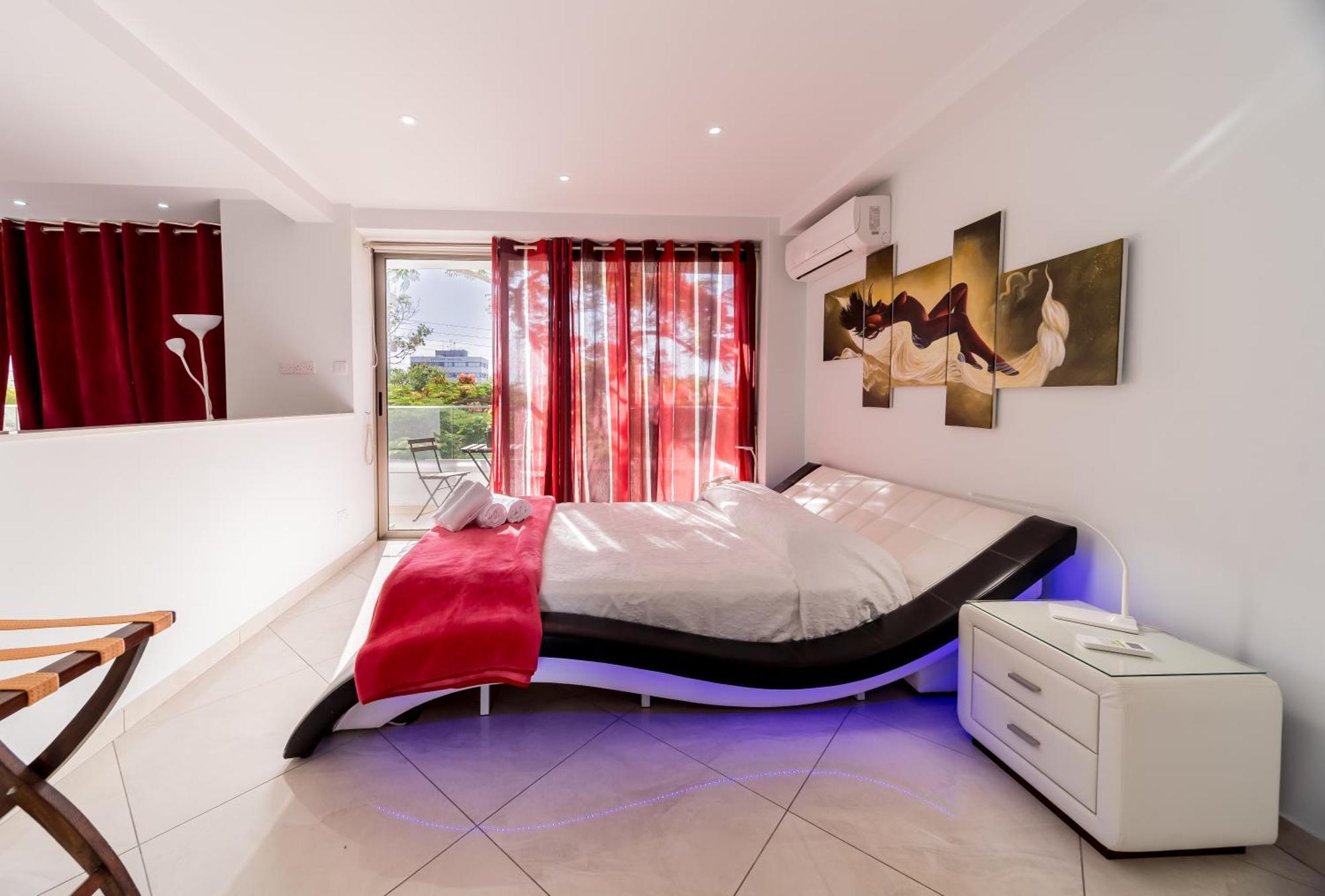 Mesogios House Suites Larnaca Eksteriør billede